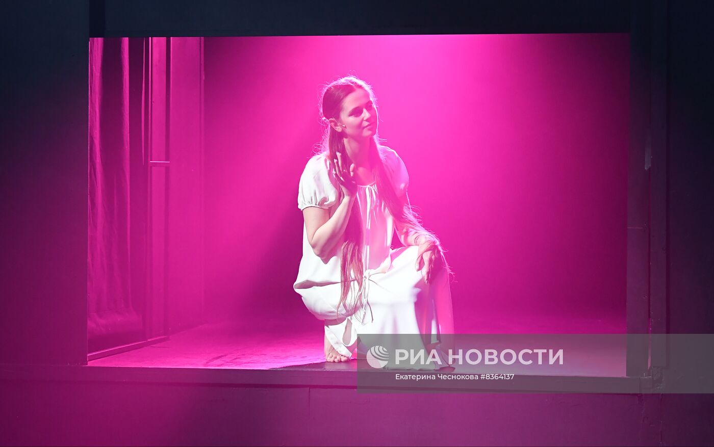 Спектакль "Й" в театре им. М.Н. Ермоловой