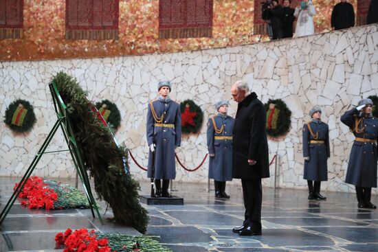 Рабочая поездка президента РФ В. Путина в Волгоград, приуроченная к 80-летию победы в Сталинградской битве