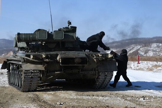 Занятия по боевой подготовке в Приморском крае