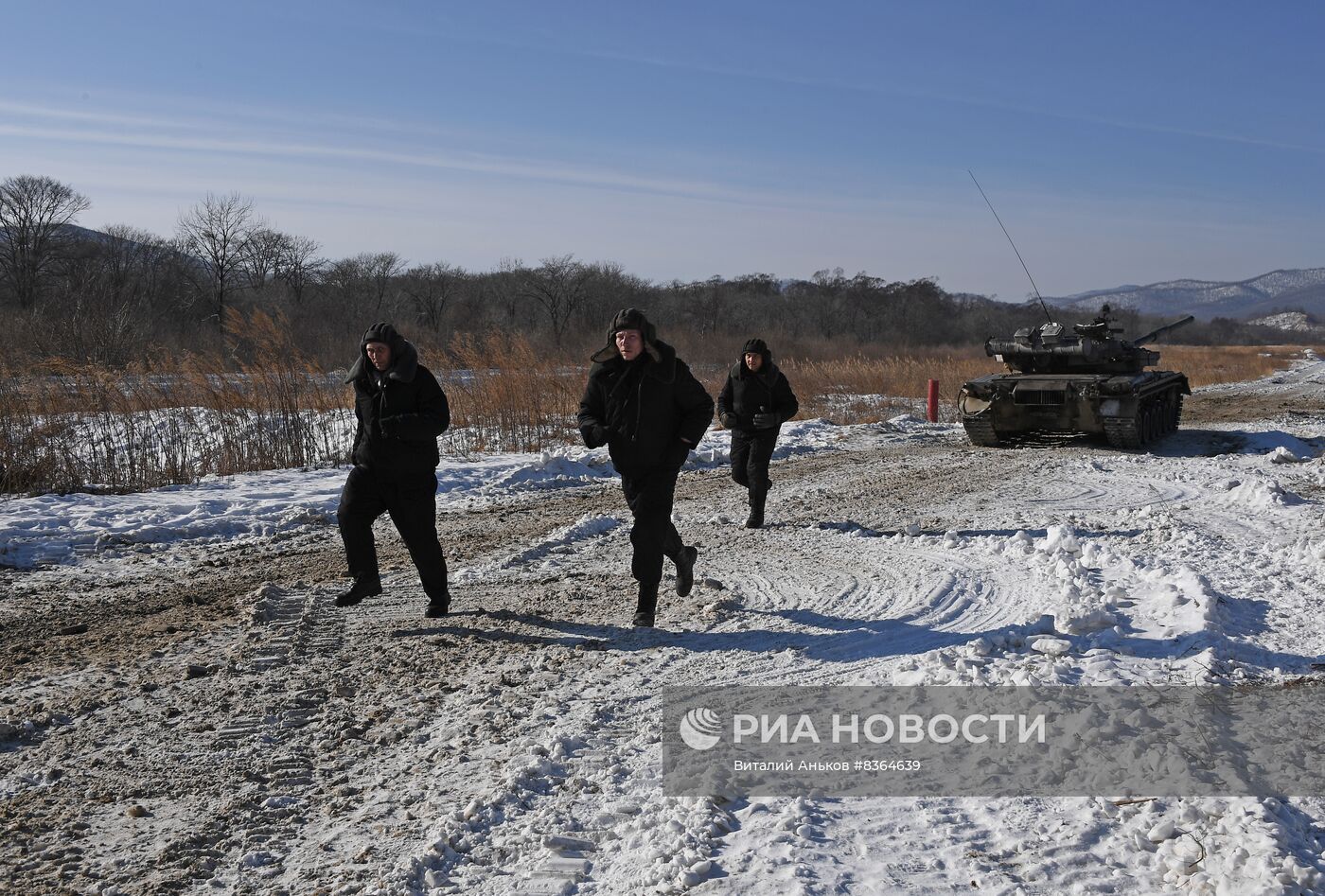 Занятия по боевой подготовке в Приморском крае
