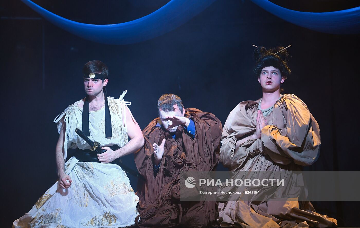 Спектакль "Сон в летнюю ночь"