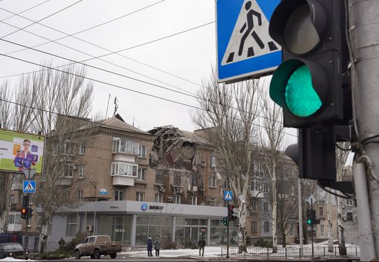 Последствия обстрела Киевского района Донецка