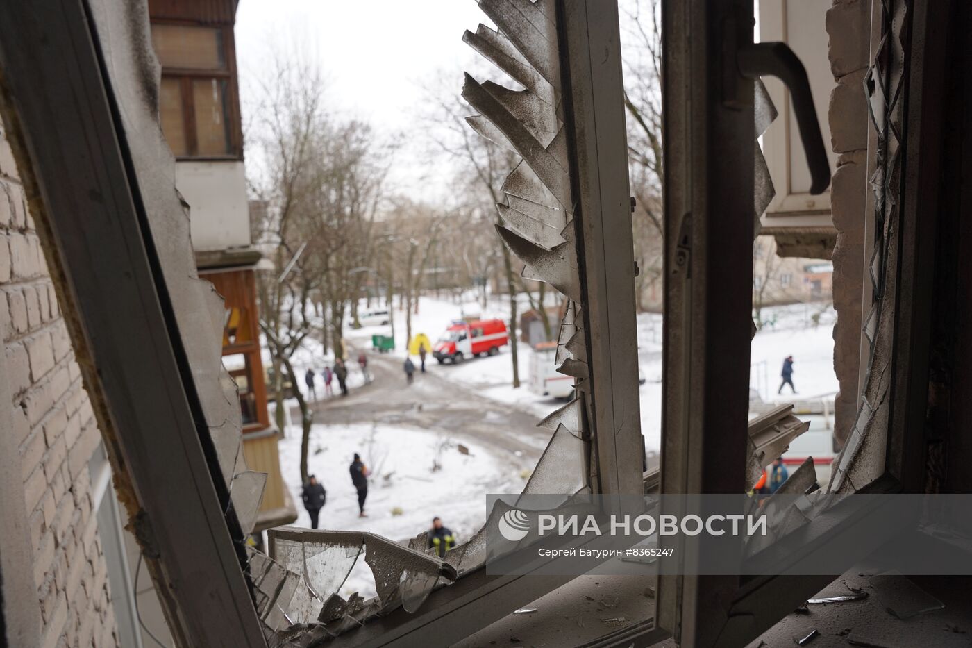 Последствия обстрела Киевского района Донецка