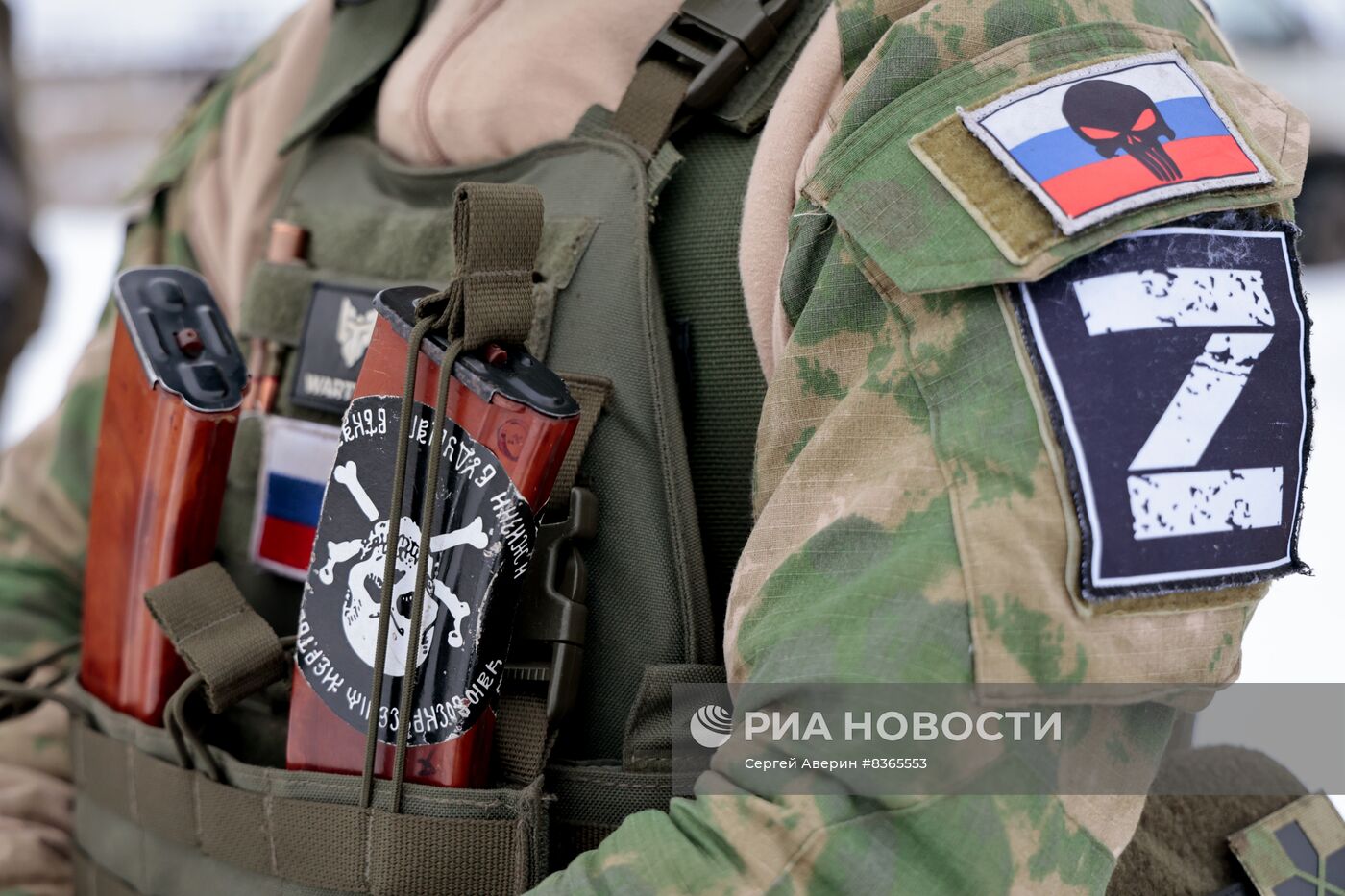 Учения по тактической стрельбе бойцов батальона "Восток"