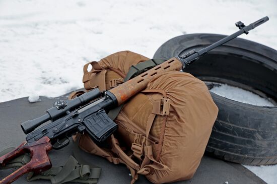 Учения по тактической стрельбе бойцов батальона "Восток"