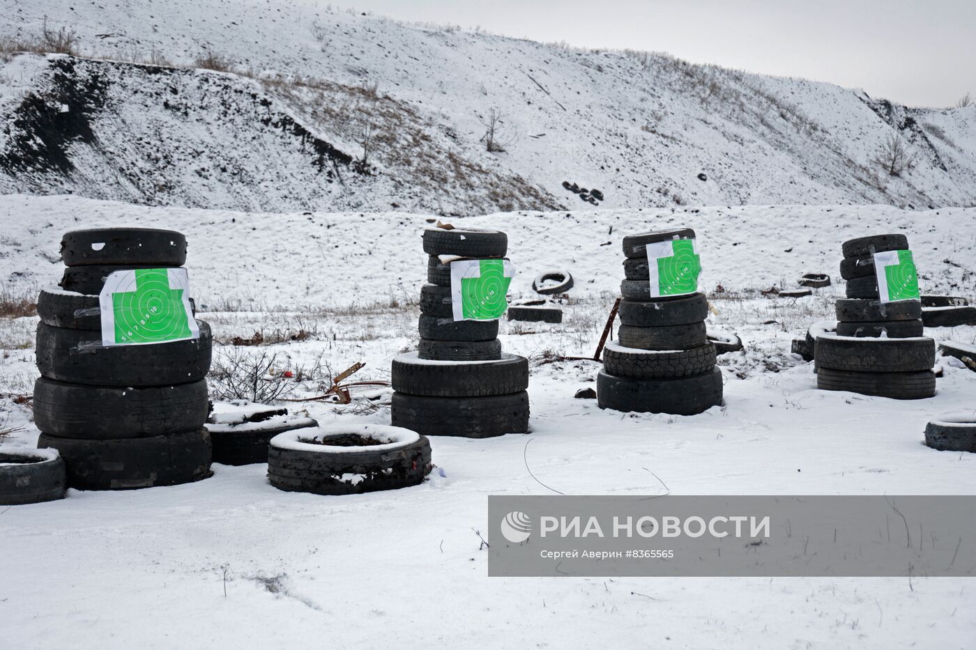Учения по тактической стрельбе бойцов батальона "Восток"