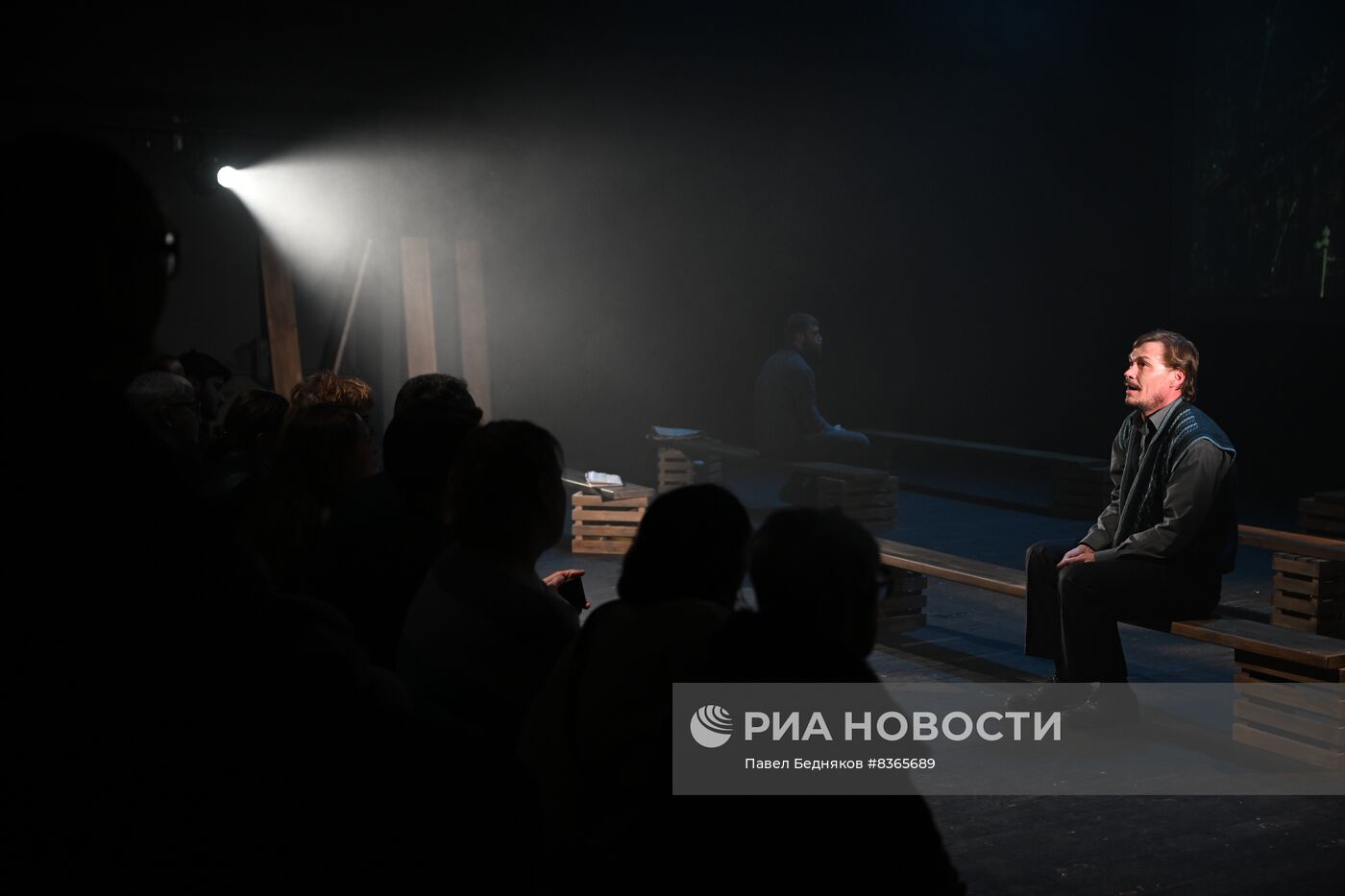 Спектакль "Сталинград-Волгоград" в МХТ им. А. П. Чехова