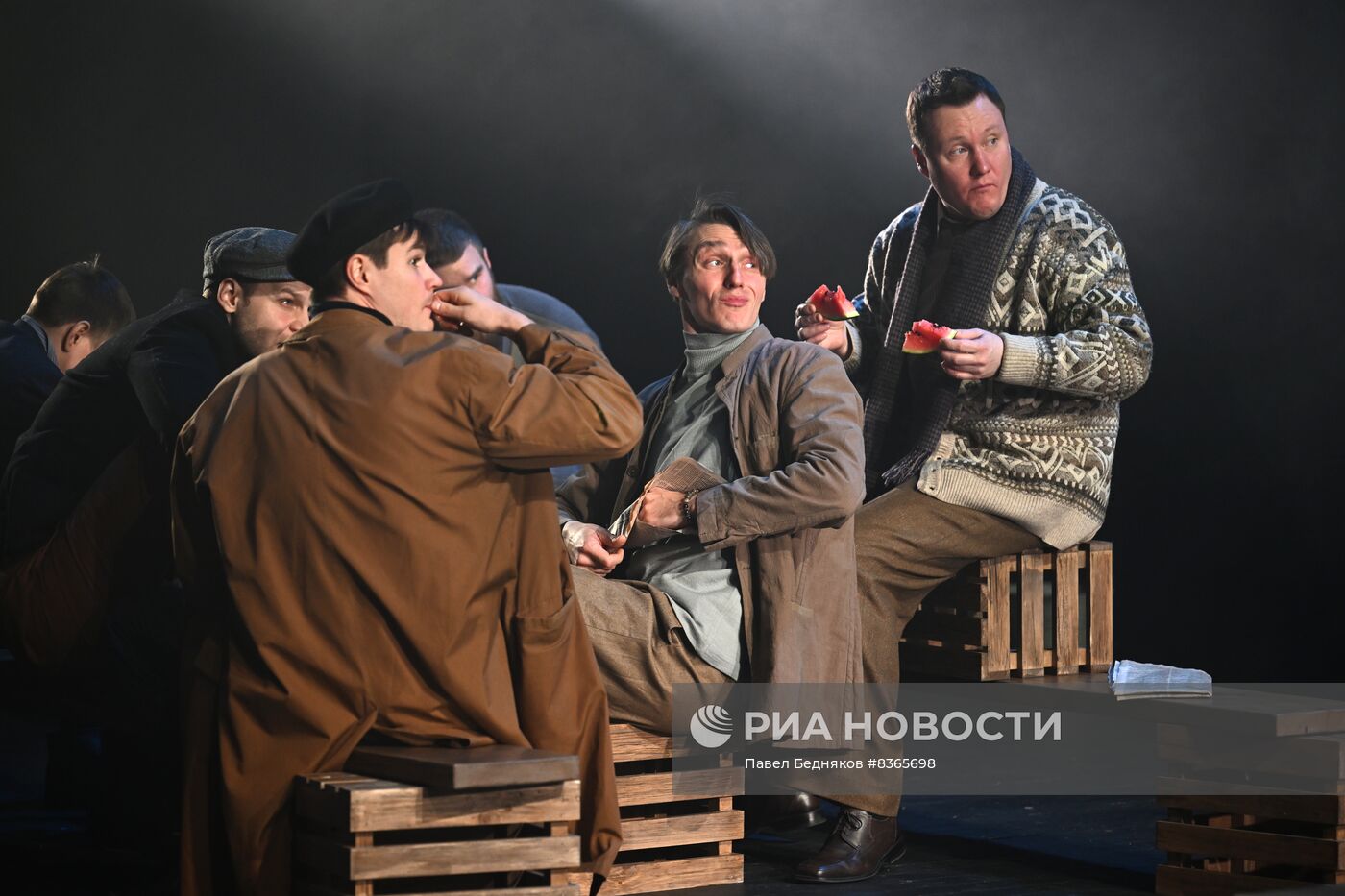 Спектакль "Сталинград-Волгоград" в МХТ им. А. П. Чехова