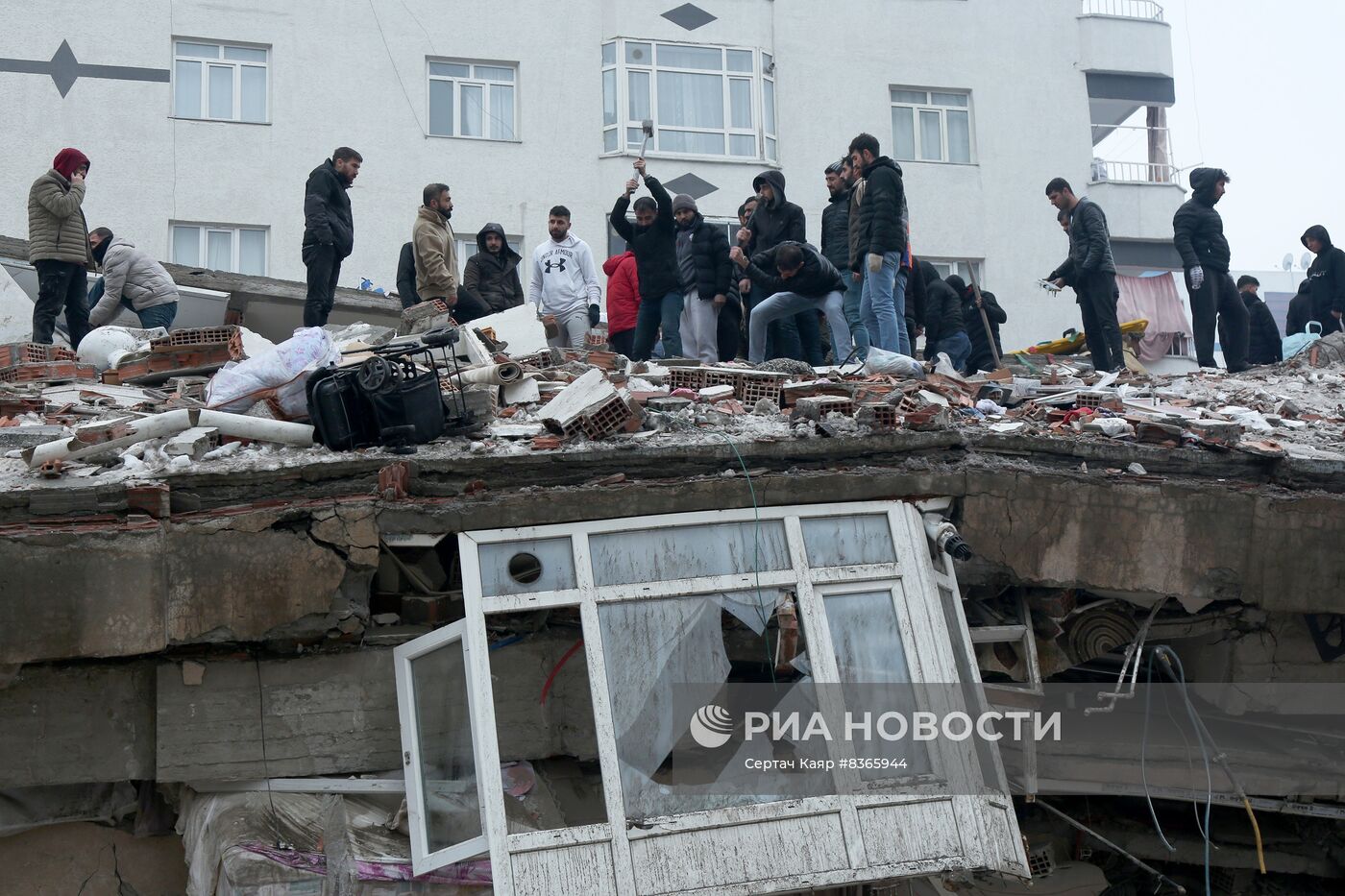 Последствия землетрясения в Турции