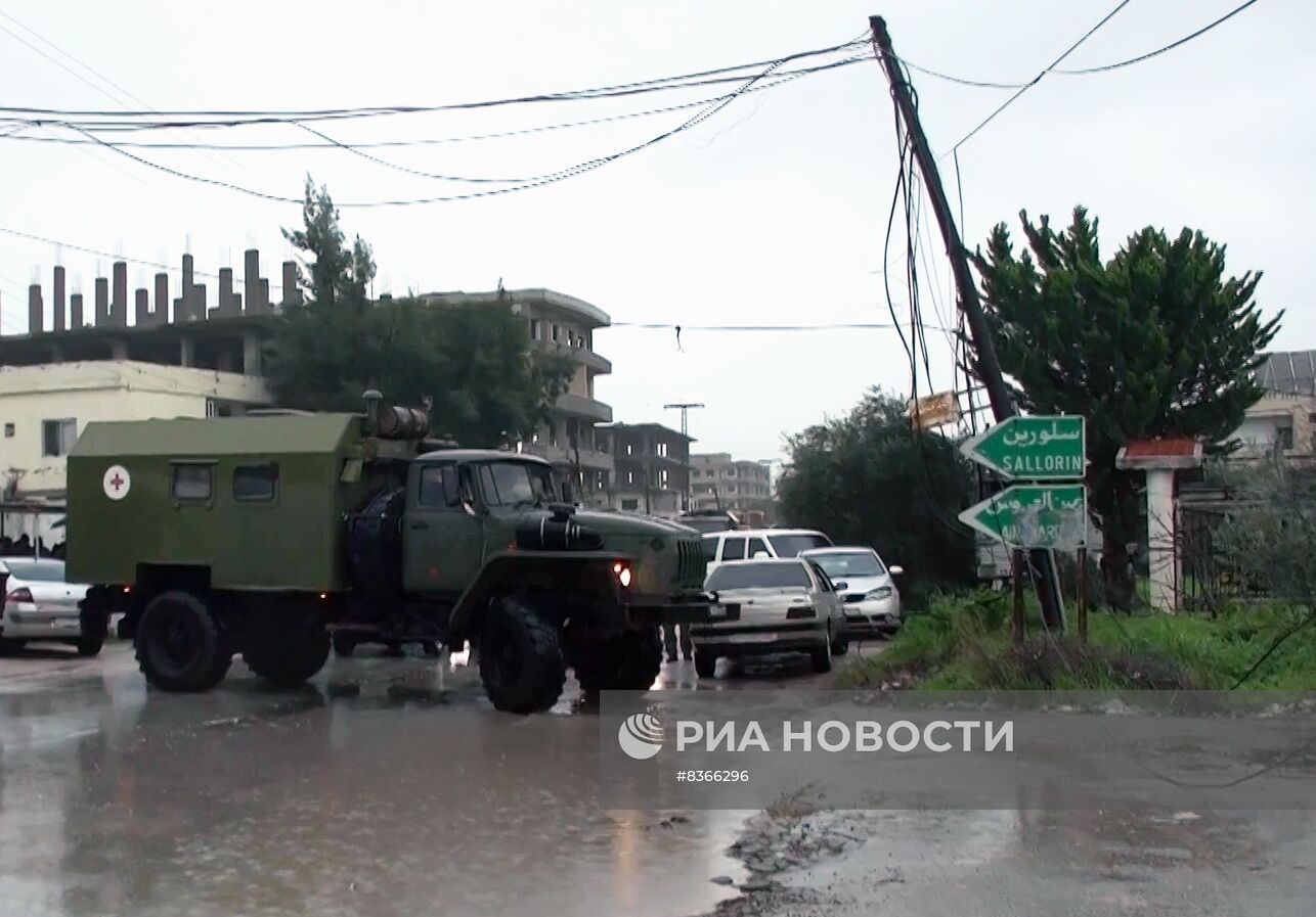 Российские военные в Сирии помогают в ликвидации последствий землетрясения