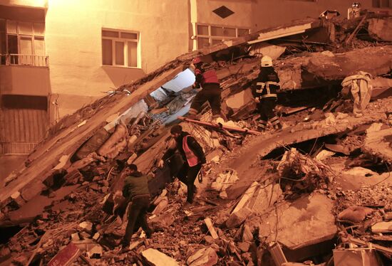 Ликвидация последствий землетрясения в Турции