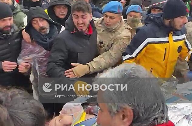 Ликвидация последствий землетрясения в Турции