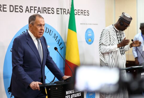 Визит главы МИД РФ С. Лаврова на Мали