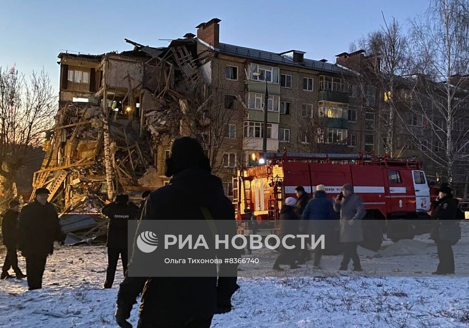 Обрушение подъезда жилого дома в Ефремове