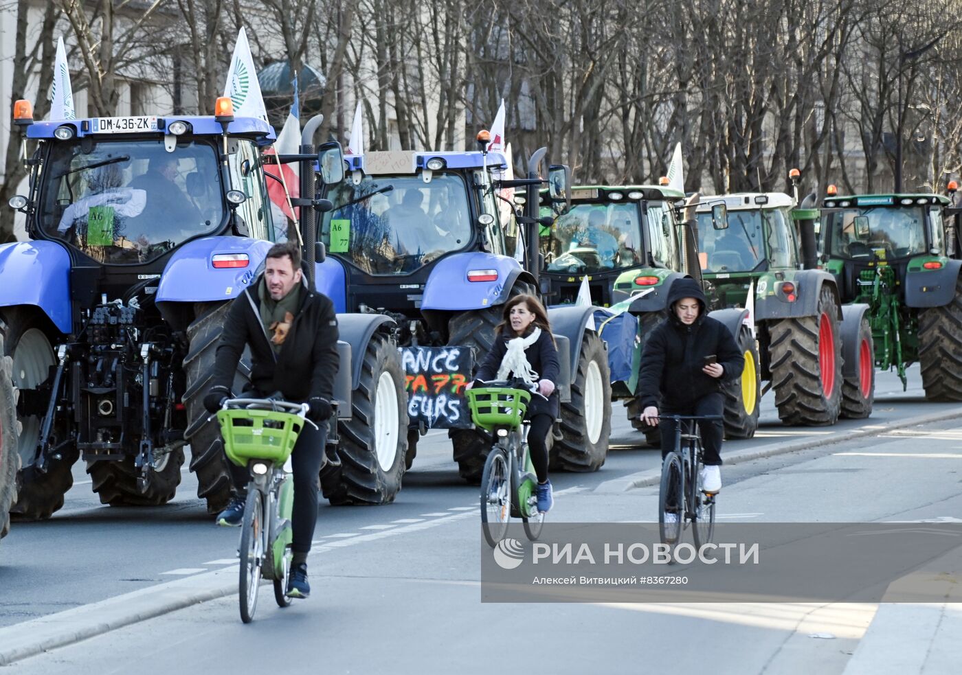 Протесты продолжаются в Париже