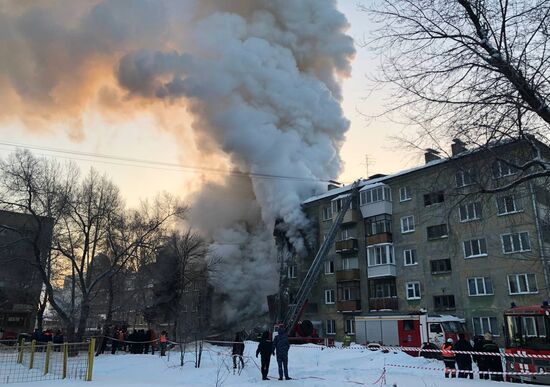 Взрыв газа в жилом доме в Новосибирске