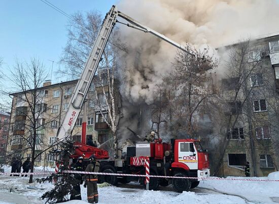 Взрыв газа в жилом доме в Новосибирске