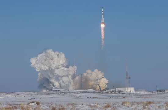 Запуск транспортного грузового корабля "Прогресс МС-22" с космодрома Байконур