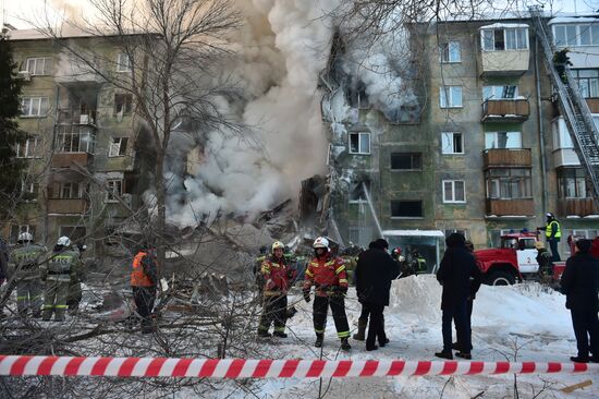 Взрыв газа в жилом доме в Новосибирске