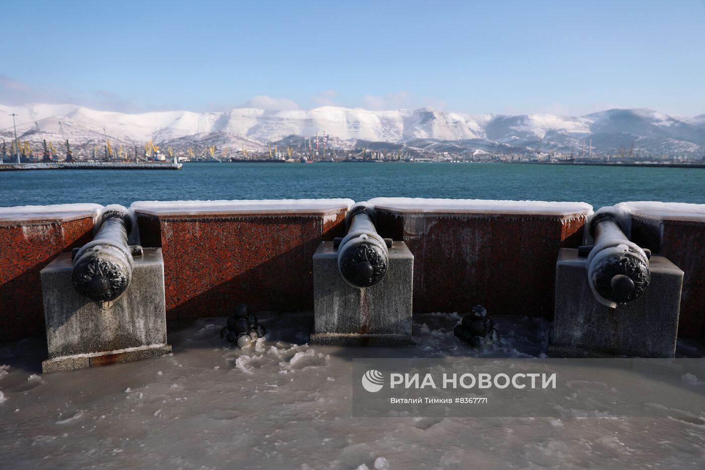 Последствия шторма в Новороссийске