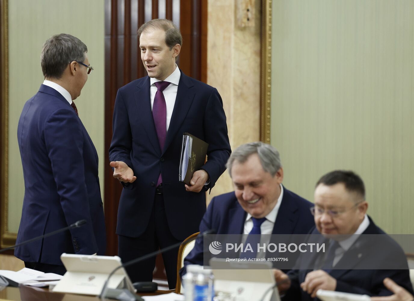 Премьер-министр РФ М. Мишустин провел заседание правительства РФ