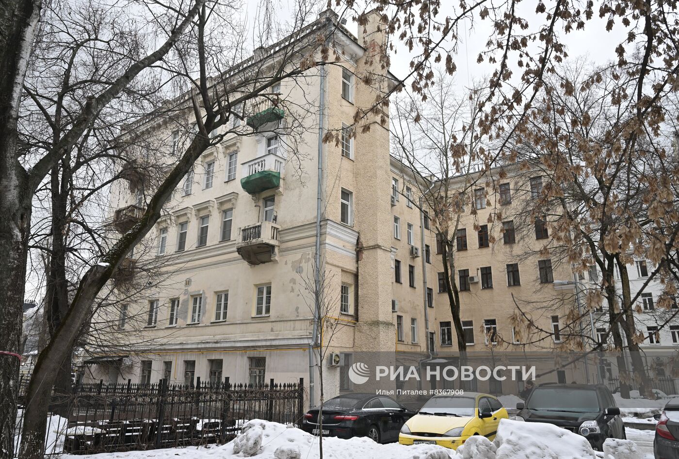 Дом на Кривоколенном переулке перед реставрацией