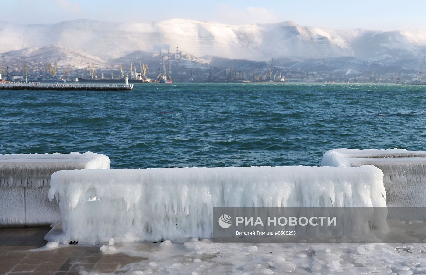 Последствия ледяного дождя в Новороссийске