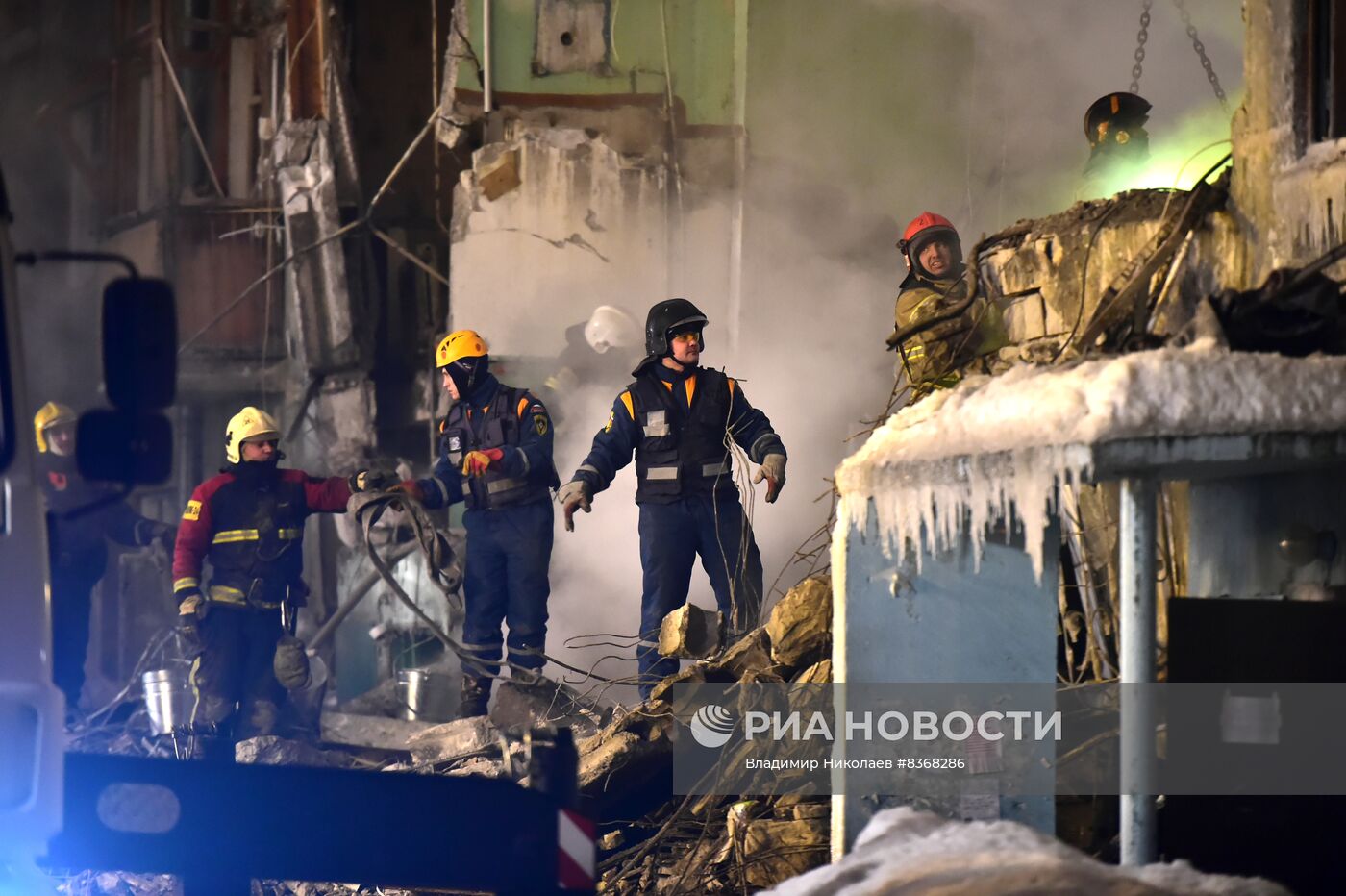 Ликвидация последствий взрыва газа в жилом доме в Новосибирске