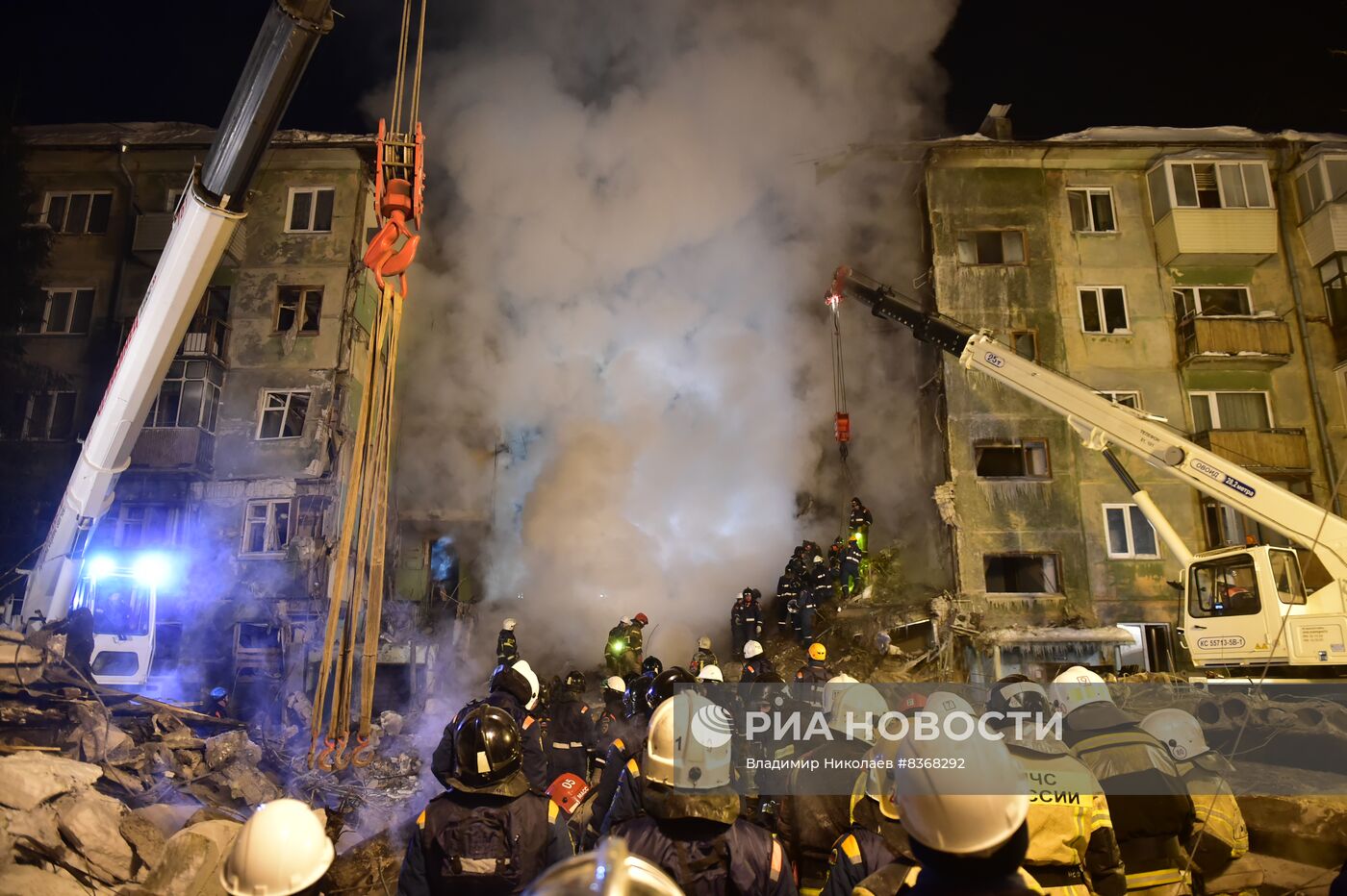 Ликвидация последствий взрыва газа в жилом доме в Новосибирске