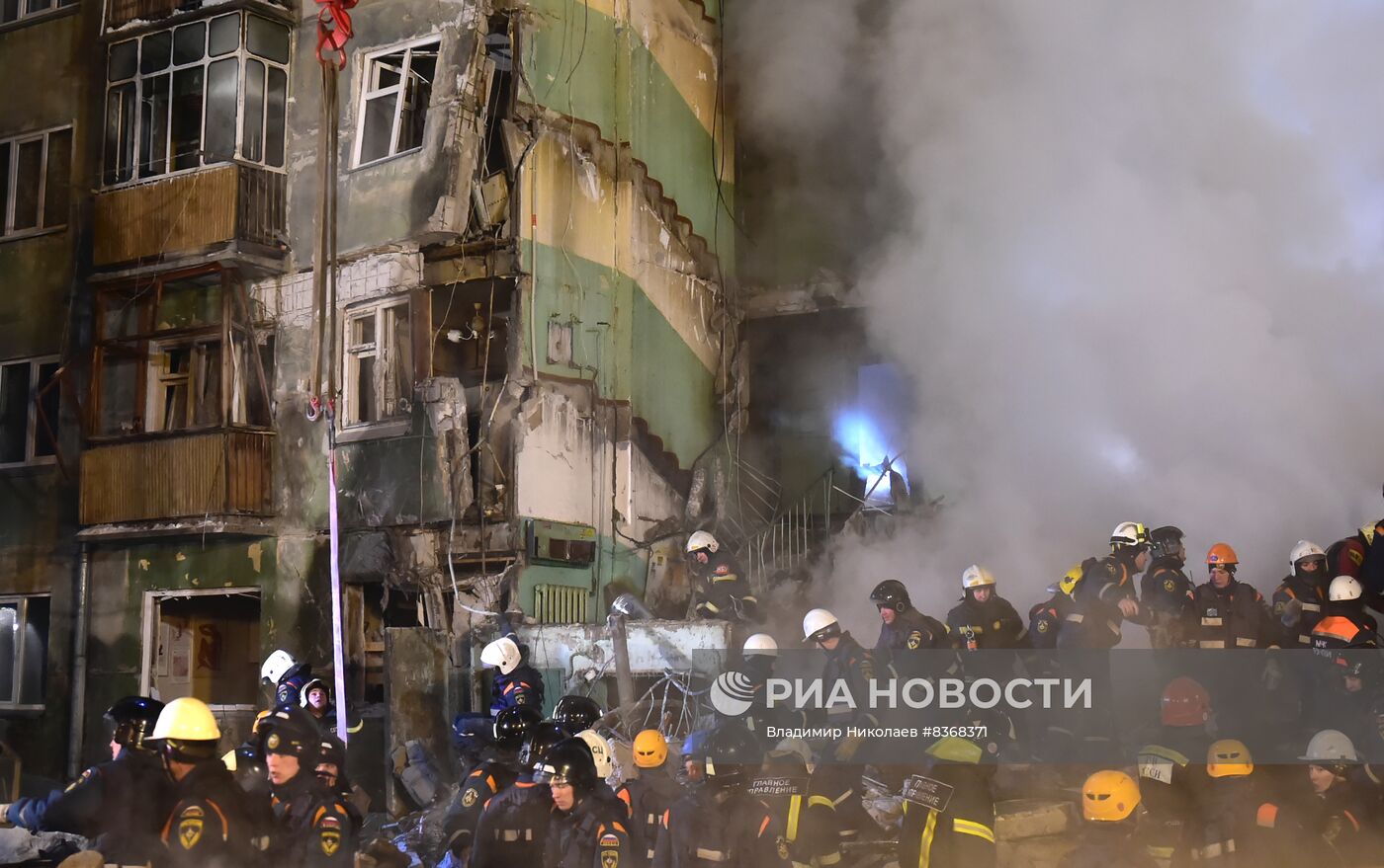 Ликвидация последствий взрыва газа в жилом доме в Новосибирске