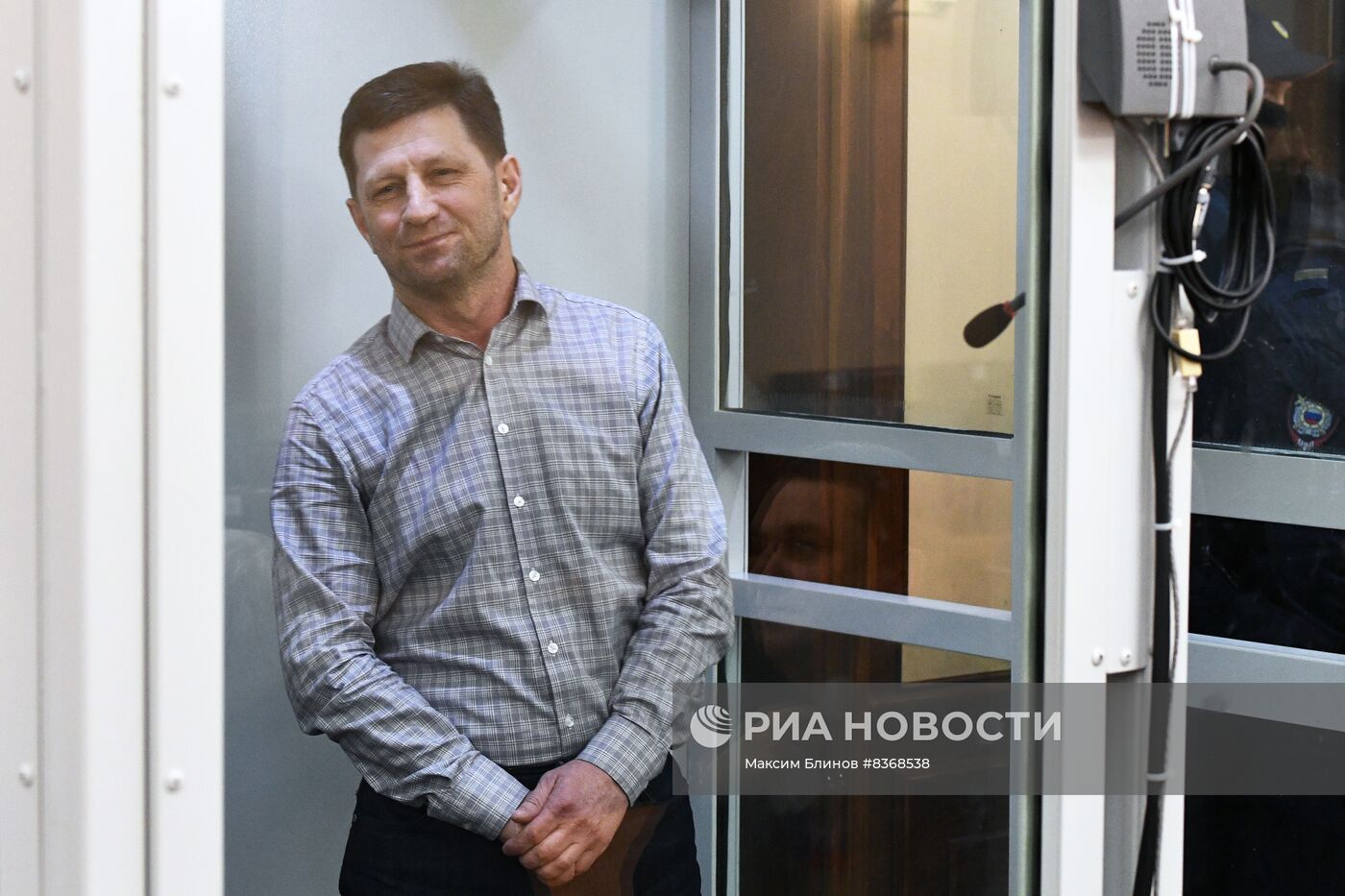 Оглашение приговора экс-губернатору Хабаровского края С. Фургалу