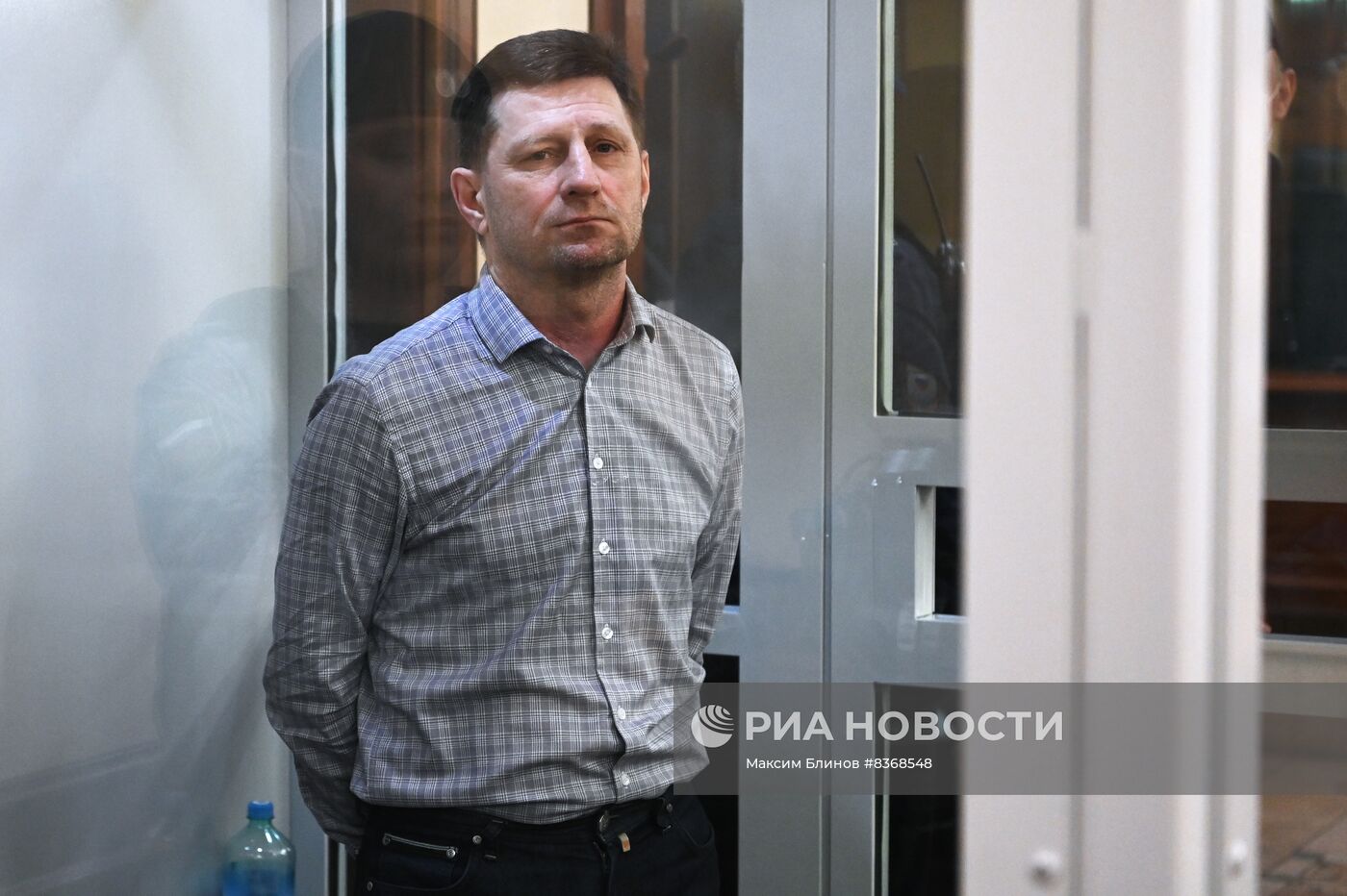 Оглашение приговора экс-губернатору Хабаровского края С. Фургалу