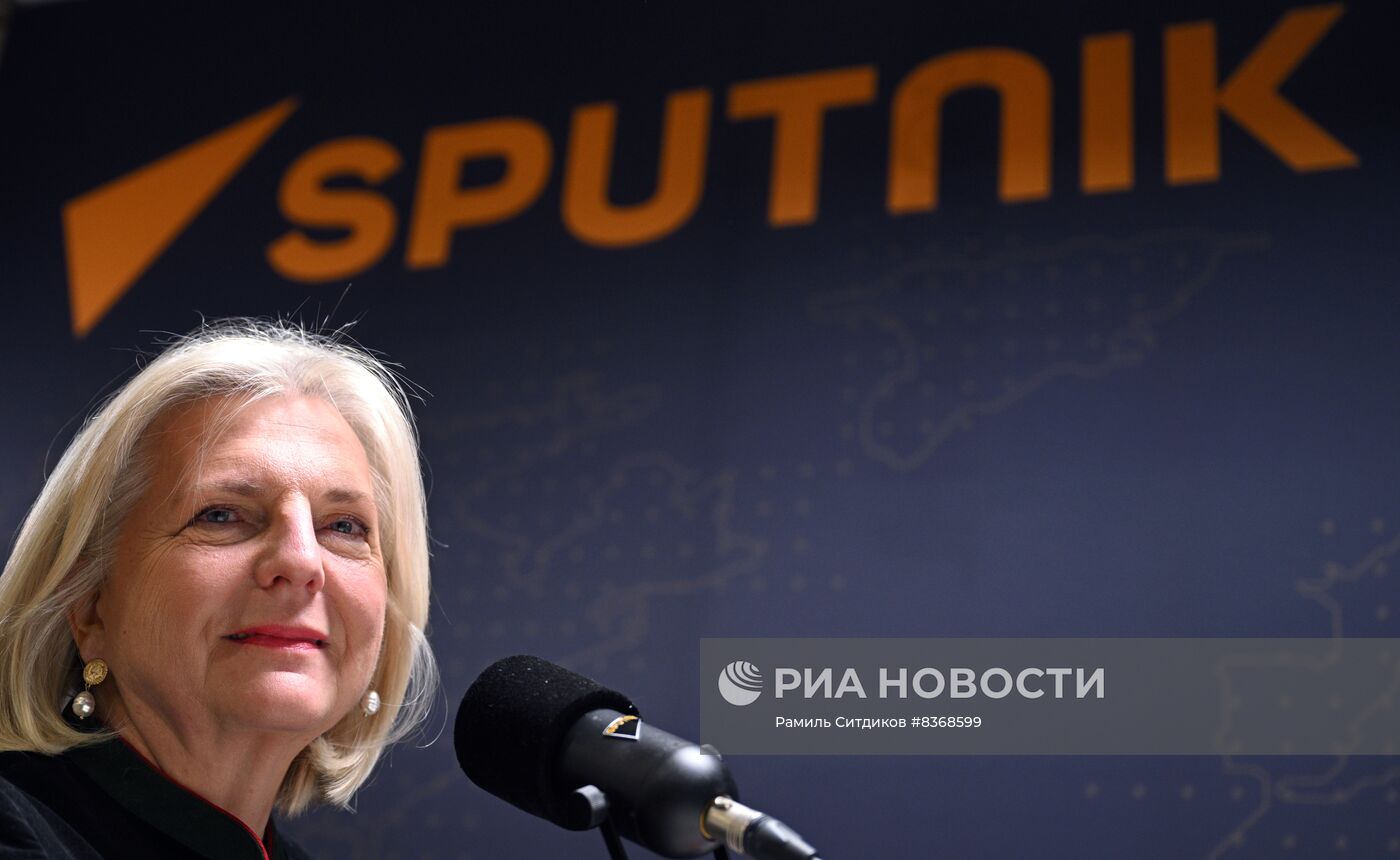 Интервью экс-министра иностранных дел Австрии К. Кнайсль агентству РИА Новости