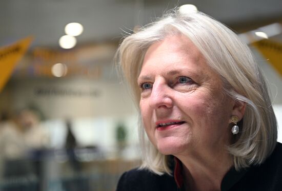 Интервью экс-министра иностранных дел Австрии К. Кнайсль агентству РИА Новости