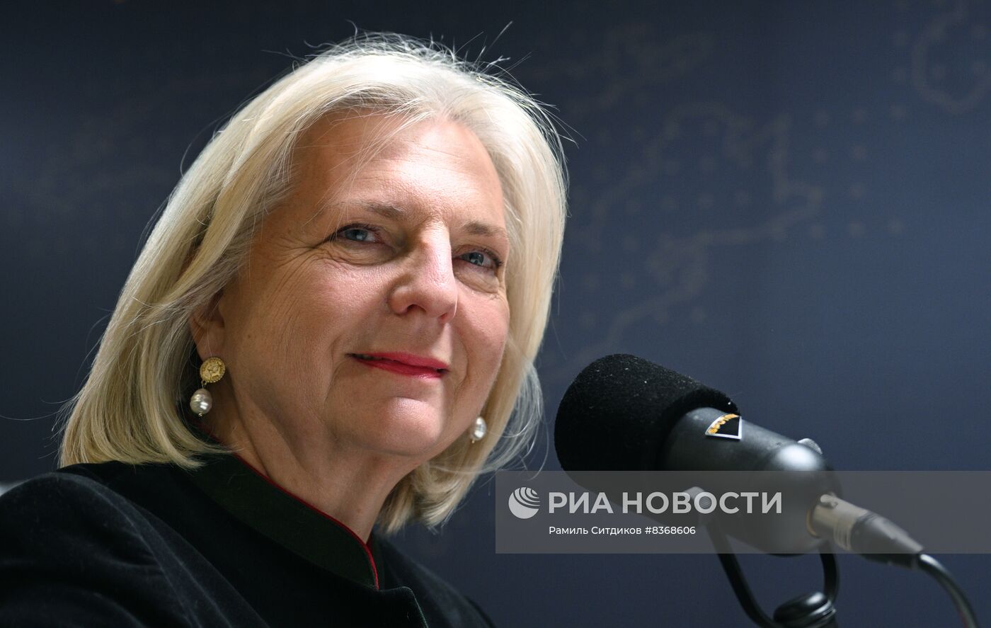 Интервью экс-министра иностранных дел Австрии К. Кнайсль агентству РИА Новости