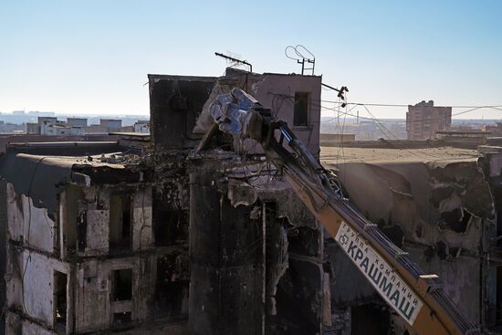 Снос аварийных домов в Мариуполе