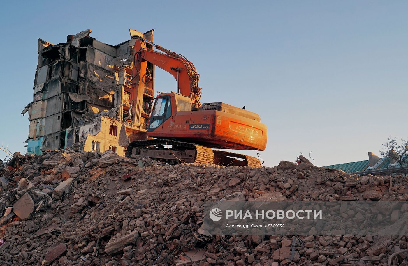 Снос аварийных домов в Мариуполе