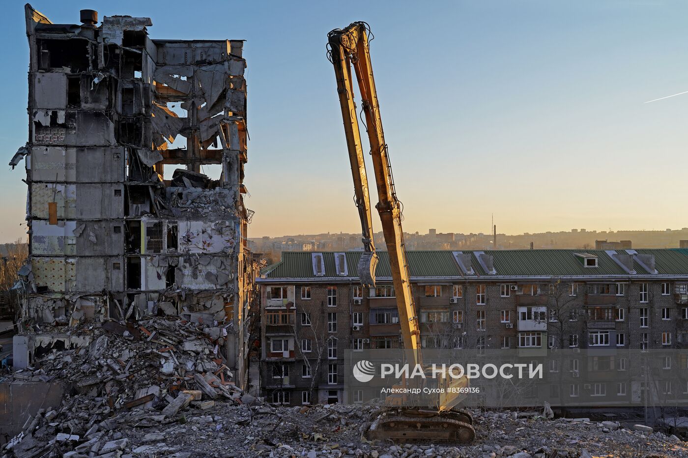 Снос аварийных домов в Мариуполе