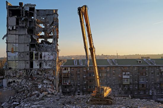 Снос аварийных домов в Мариуполе