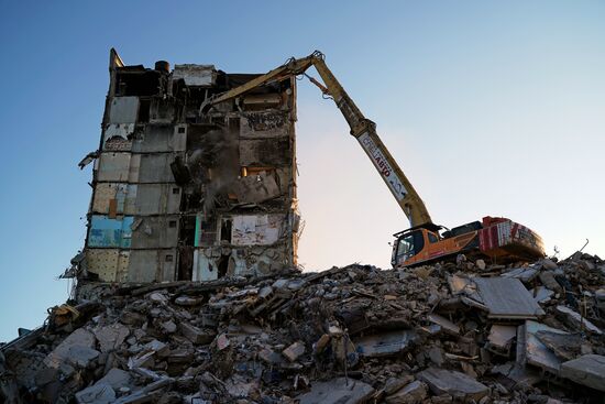 Снос аварийных домов в Мариуполе