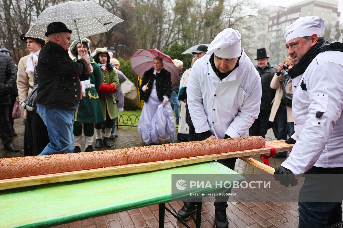 Праздник длинной колбасы в Калининграде