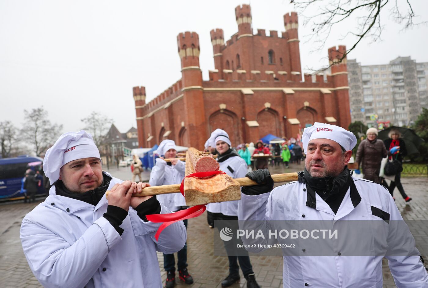 Праздник длинной колбасы в Калининграде