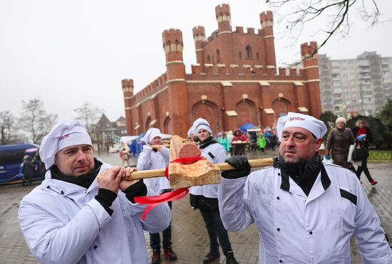 Праздник длинной колбасы в Калининграде