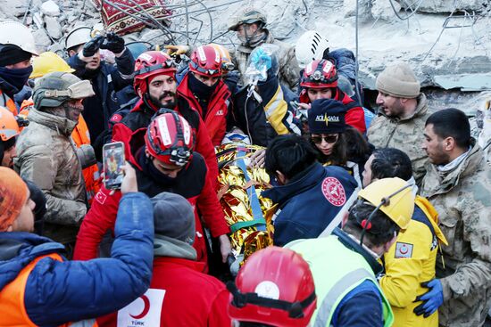 Ликвидация последствий землетрясения в Турции