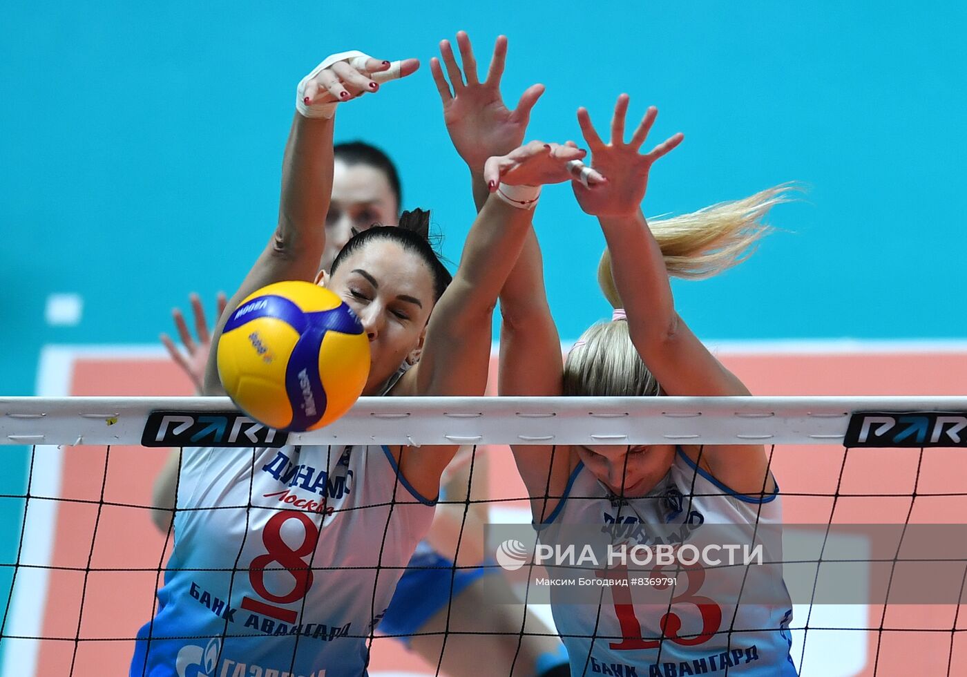 Волейбол. Суперлига. Женщины. Матч "Динамо-Ак Барс" - "Динамо" (Москва)