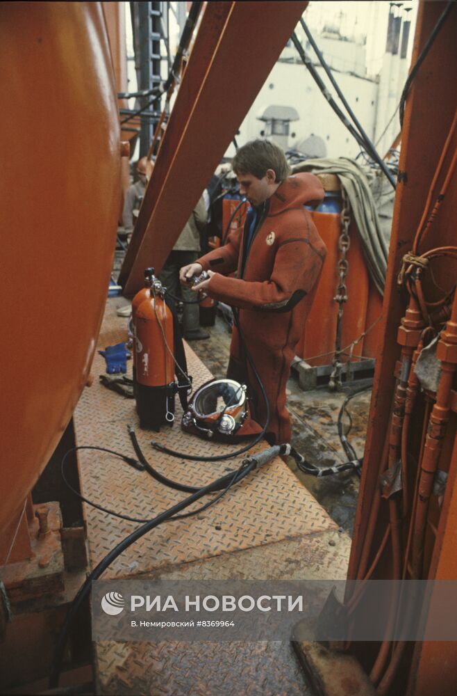 Самоподъемная буровая установка "Оха"