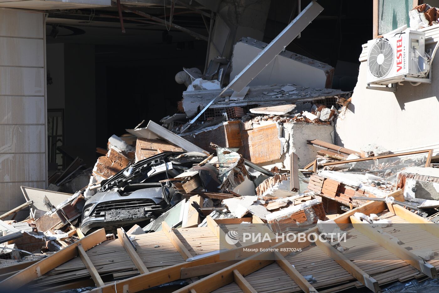 Ликвидация последствий землетрясения продолжается в Турции
