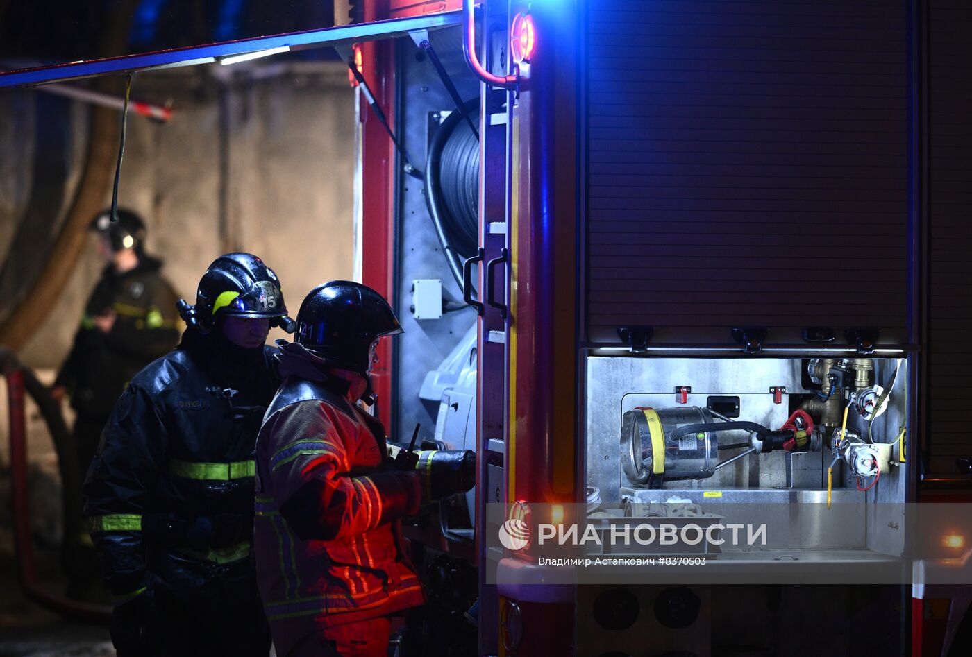 Пожар произошел в автосервисе на северо-востоке Москвы