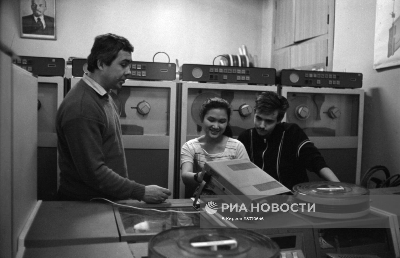 Студенты из Камбоджи, обучающиеся в Харьковском политехническом институте