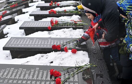 Празднование 80-летия освобождения Луганска от немецко-фашистских захватчиков